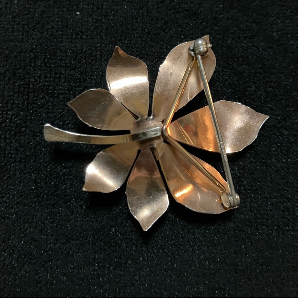 Vintage Marked Krementz Pin Brooch - Picture 2 of 5